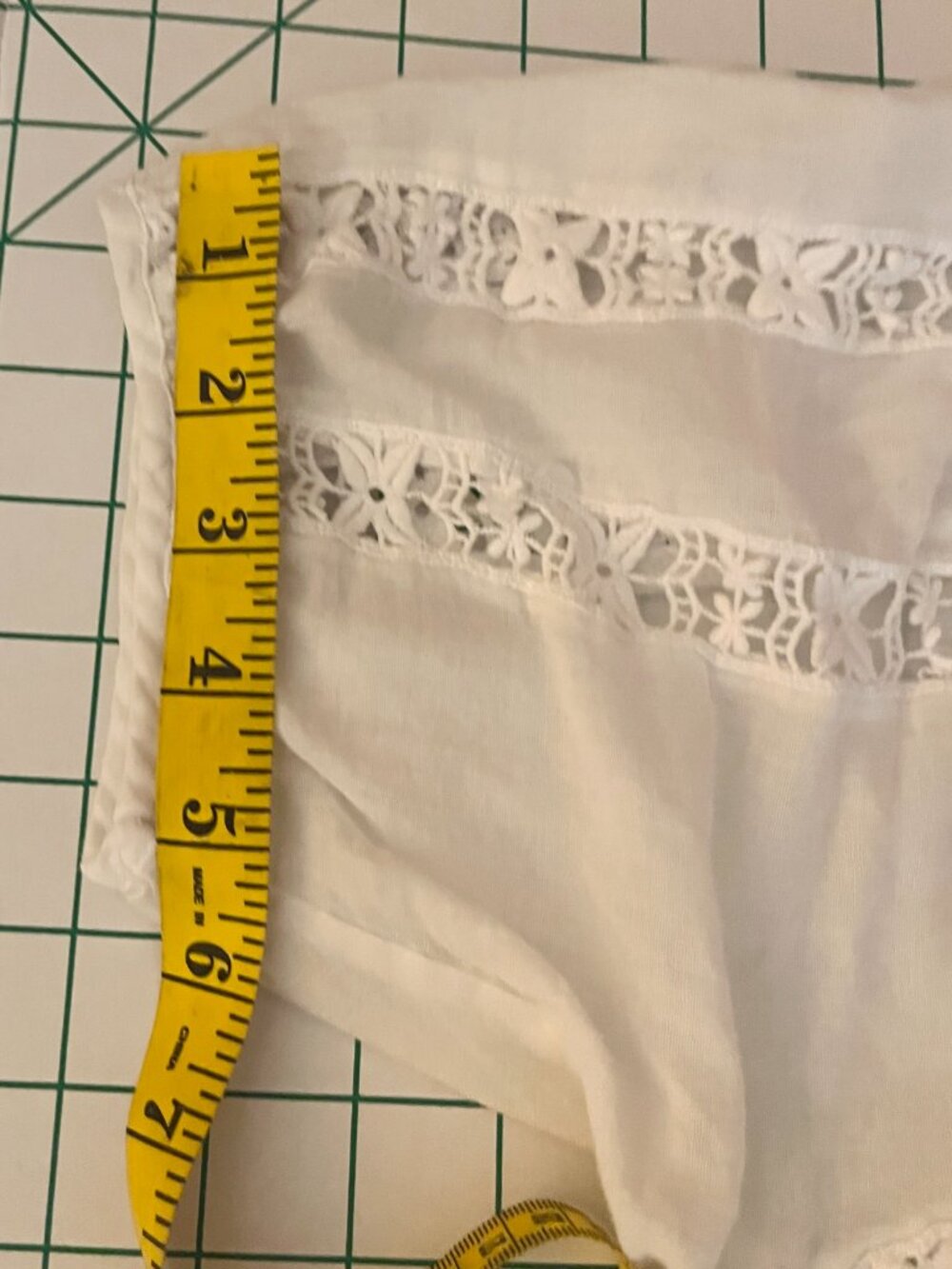 Anthropologie Eri + Ali Sz L white blouse with butterfly lace w distressed hems - Picture 9 of 11